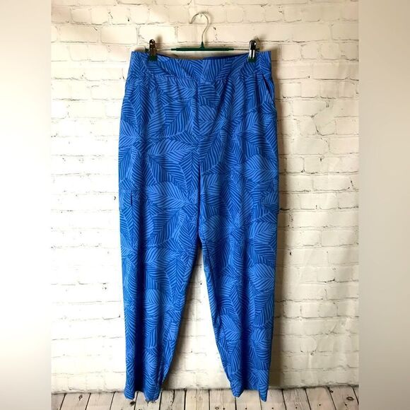 Soft Surroundings Blue with Leaves Pattern Cargo Pants Size Medium - Picture 1 of 8